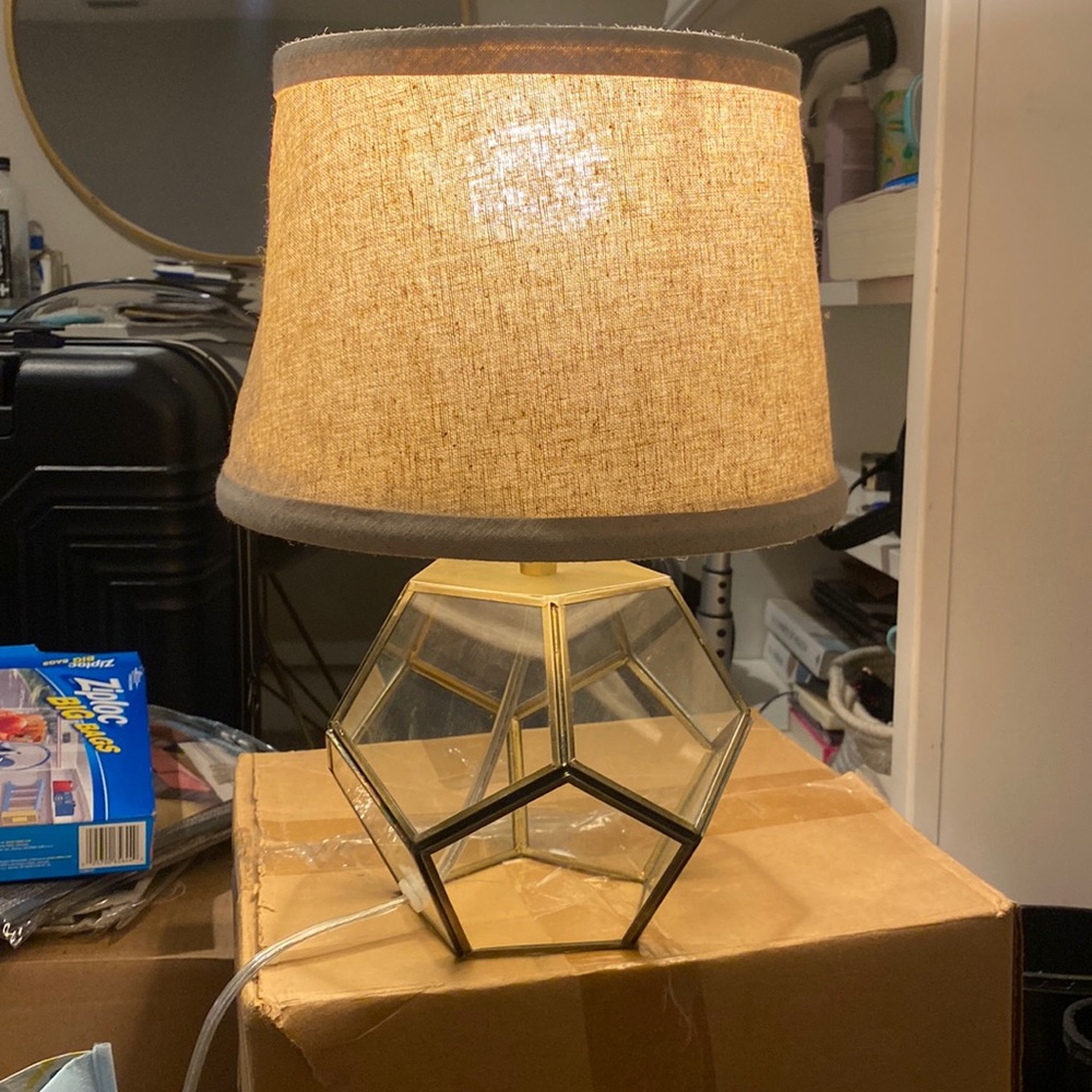 Really cute Tiny hold lamp!!